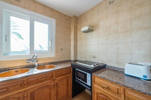 Private kitchen - Apartamentos Es canyer (Es Canar)