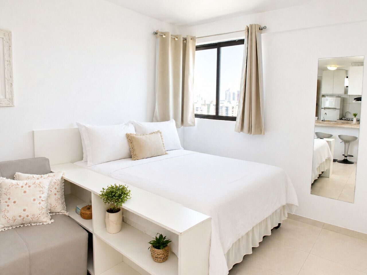 Iron/ironing board, WiFi, bed sheets
