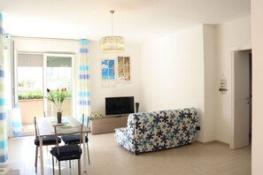 Interior - Homiday - Michelangelo, Three Bedroom Apartment on the Ground Floor (Tortoreto Lido)