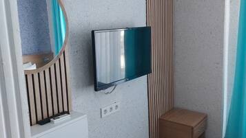 Standardrum - utsikt mot poolen