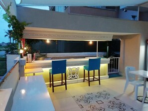 Poolbar