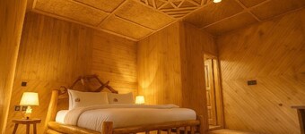 Bunyonyi Luxury Resort