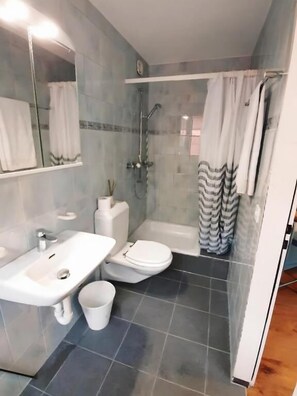 Yhden hengen huone | Kylpyhuone