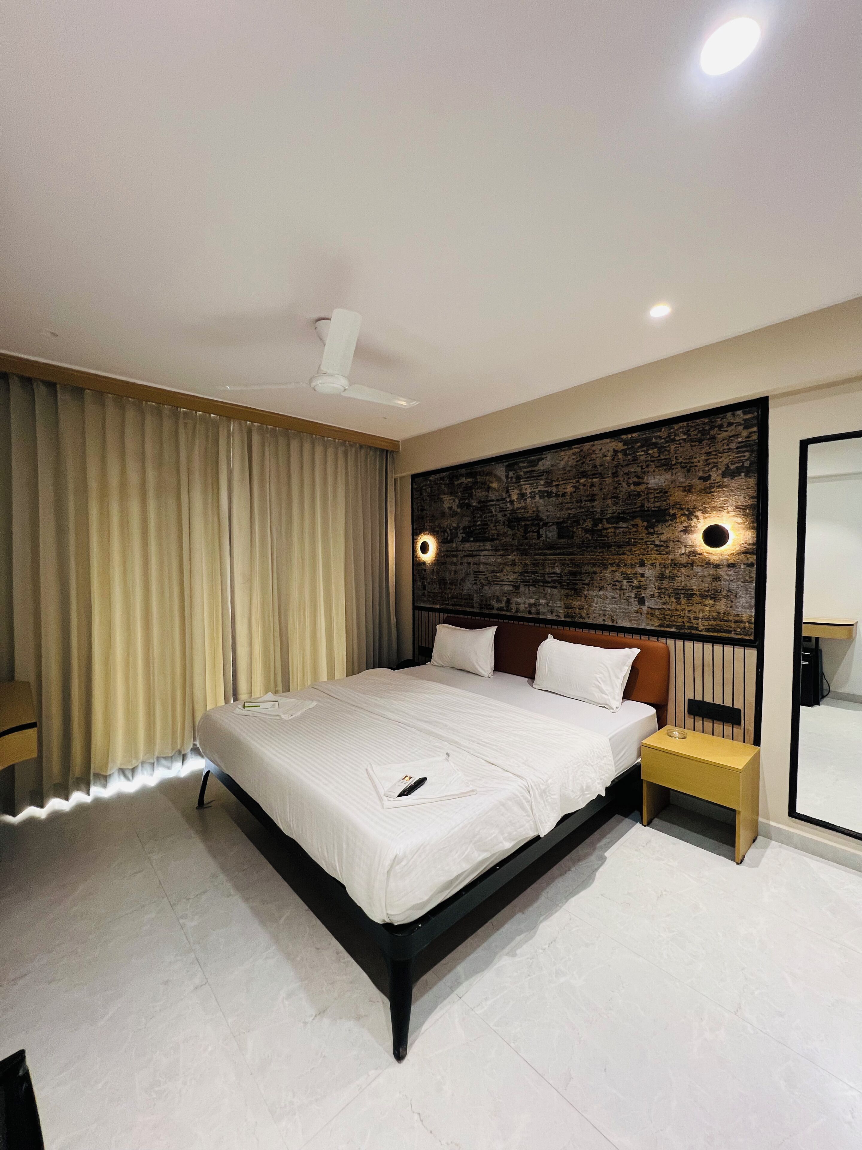 Club Double Room, City View