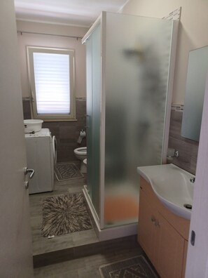 Bathroom - Villa Veronica – Sea View Retreat (Mascali)