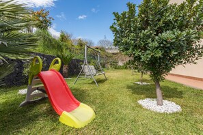 Children's area - Villa Veronica – Sea View Retreat (Mascali)