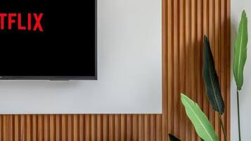 Appartement, balkon, uitzicht op stad | Interieur