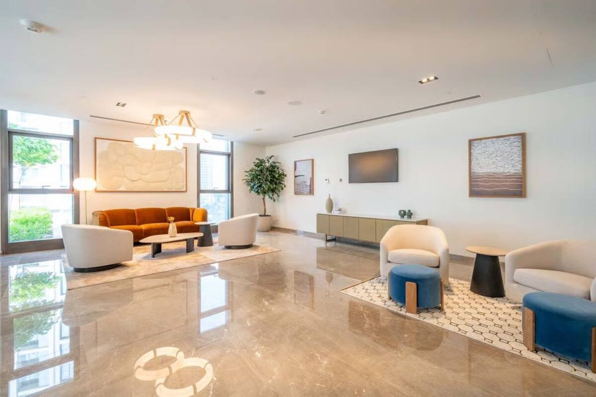 아파트, 발코니, 시내 전망 | 로비