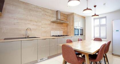 Charlotte Street Stay