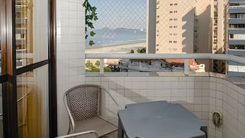 Departamento Confort | Restaurante al aire libre