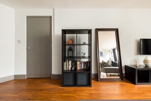 House - Sunshine In My Mood 2 Bedroom Flat in Battersea (London)