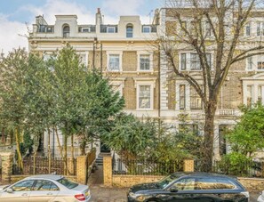 House - Victorian Blush 1BR Near Portobello Notting Hill (London)
