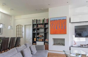 House - Magenta 3 Bedroom Home by Battersea Park (London)