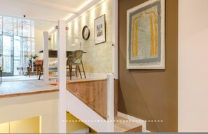 Apartment, Smoking | 2 bedrooms - Neon Melody Playful 2 Bedrooms by London Bridge (London)