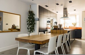 House, Smoking - The City Singer - 3 BR With Garden in Hammersmith (London)