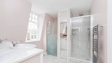 3 bedrooms