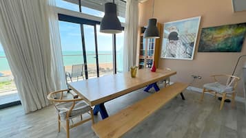 House | 4 bilik tidur
