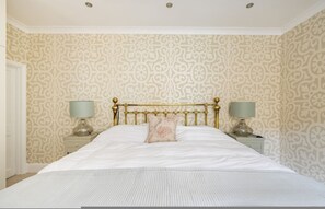 4 bedrooms - Fabulous 4 Bedroom Family Home in Fulham (London)