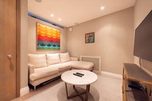 House - Sunny in Chelsea Luxurious 3 Bedroom Chelsea Home (London)