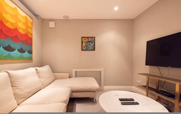 Sunny In Chelsea Luxurious 3 Bedroom Chelsea Home - Chelsea