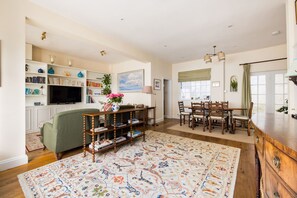 House, Smoking | 3 bedrooms - Traditional Treasure 3 Bedroom Home by Hyde Park (London)