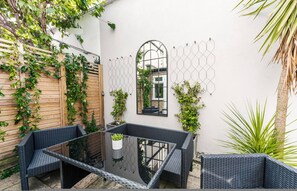 House | 2 bedrooms - Clapham Calm 2 Bedroom Flat With Garden (London)