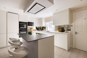 House - Prince Luxe 4 Bedroom House in Chelsea (London)