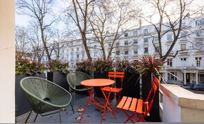 House - The Tree House 2 Bedroom Apartment by Hyde Park (London)