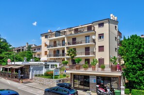 Exterior - Penthouse with breathtaking sea views - just 100 m from the sandy beach (Crikvenica)