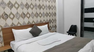 Deluxe-Doppelzimmer | Schreibtisch, laptopgeeigneter Arbeitsplatz, kostenloses WLAN