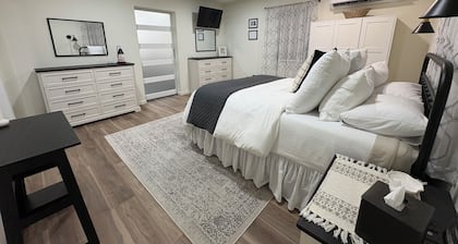 Peaceful Country Retreat Near Town.