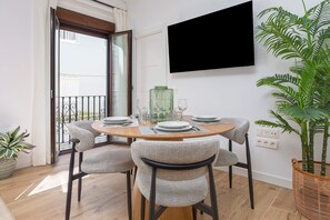 House - Elegant 3BD Apartment in Granada Buensuceso II (Granada)