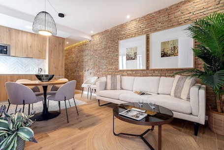 Exclusive Penthouse With Private Terrace in Granada Buensuceso IV