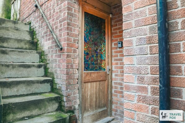 Exterior detail - Flora`s Flat 3 - Studio Apartment in Sneinton (Nottingham)