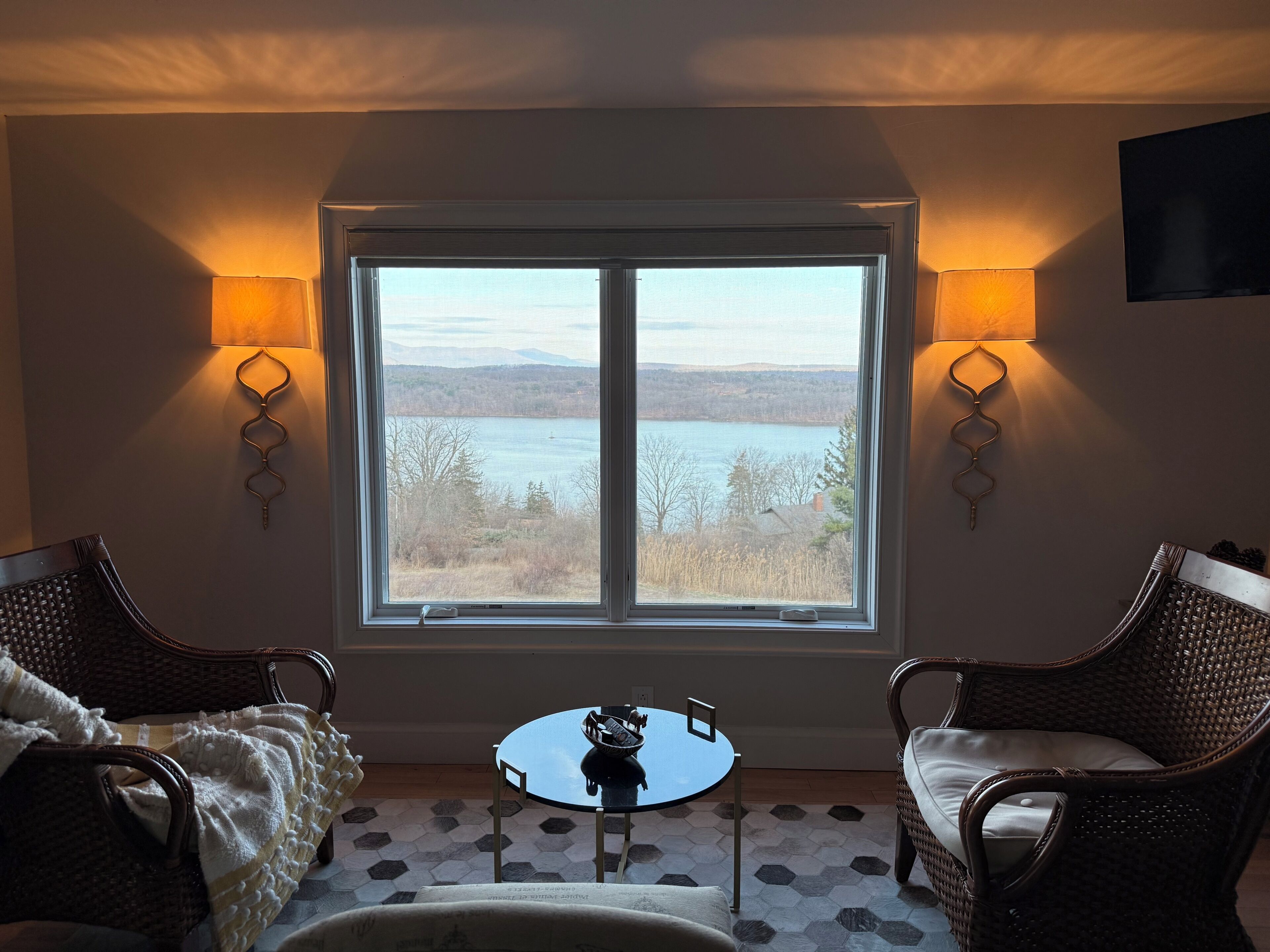 Superior Suite, River View | Interior