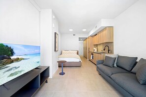 Studio | 1 bedroom, Internet - NOK Urban Studio in Prime Miami Location (Miami)