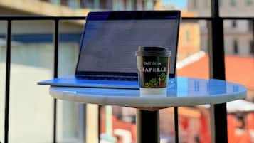 Deluxe Studio, City View | City view