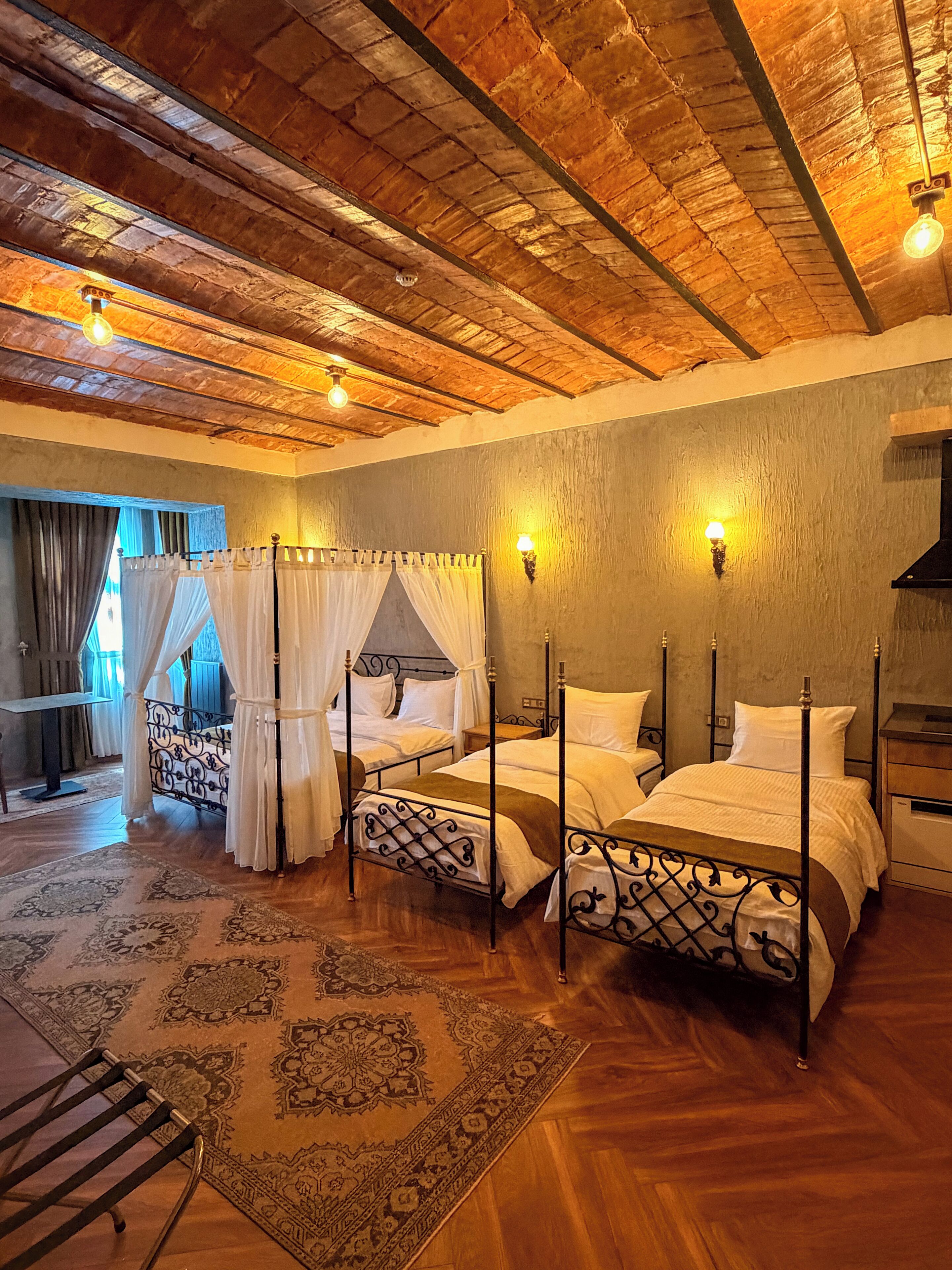 Luxury Quadruple Room | Iron/ironing board, free WiFi, bed sheets