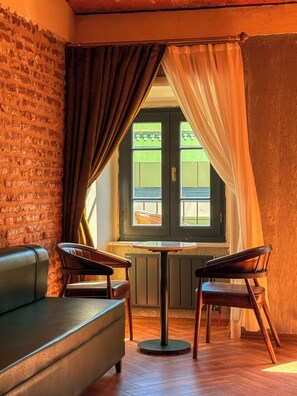 Luxury Üç Kişilik Oda | Oturma alanı