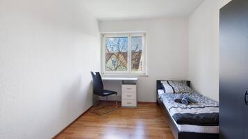 3 bedrooms, WiFi, bed sheets