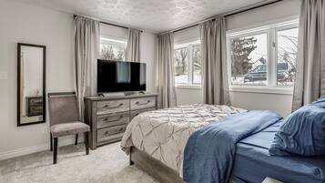 House (6 Bedrooms) | Interior