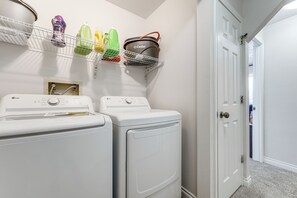 House (6 Bedrooms) | Interior - 3 Mi to Dtwn: Group Retreat in Anchorage! (Anchorage)