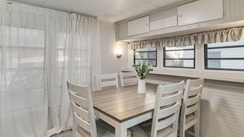 Nhà (3 Bedrooms) | Nội thất