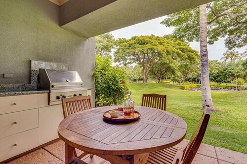 Beach Club & Pool at Big Island Resort Getaway!