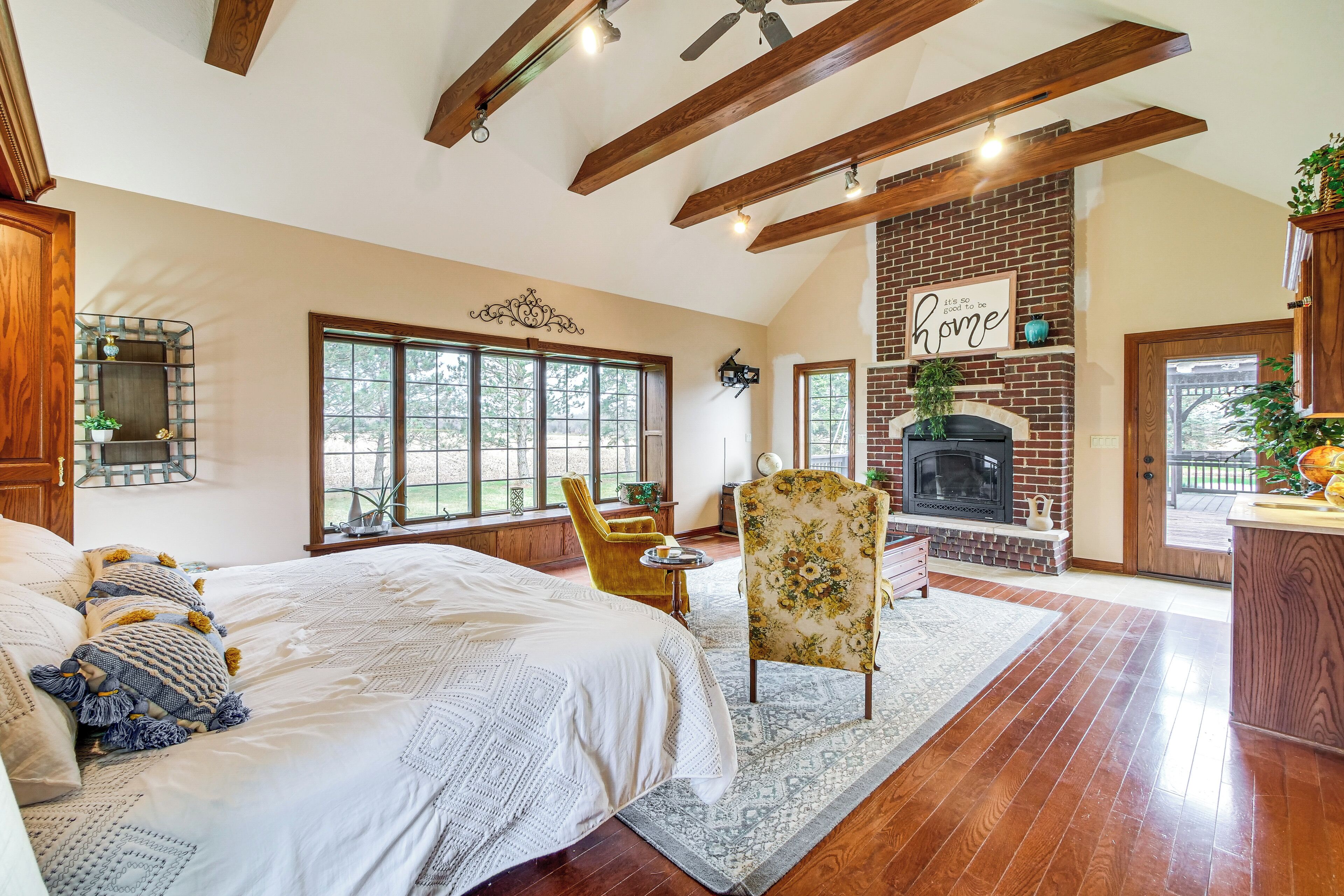 House (5 Bedrooms) | Interior