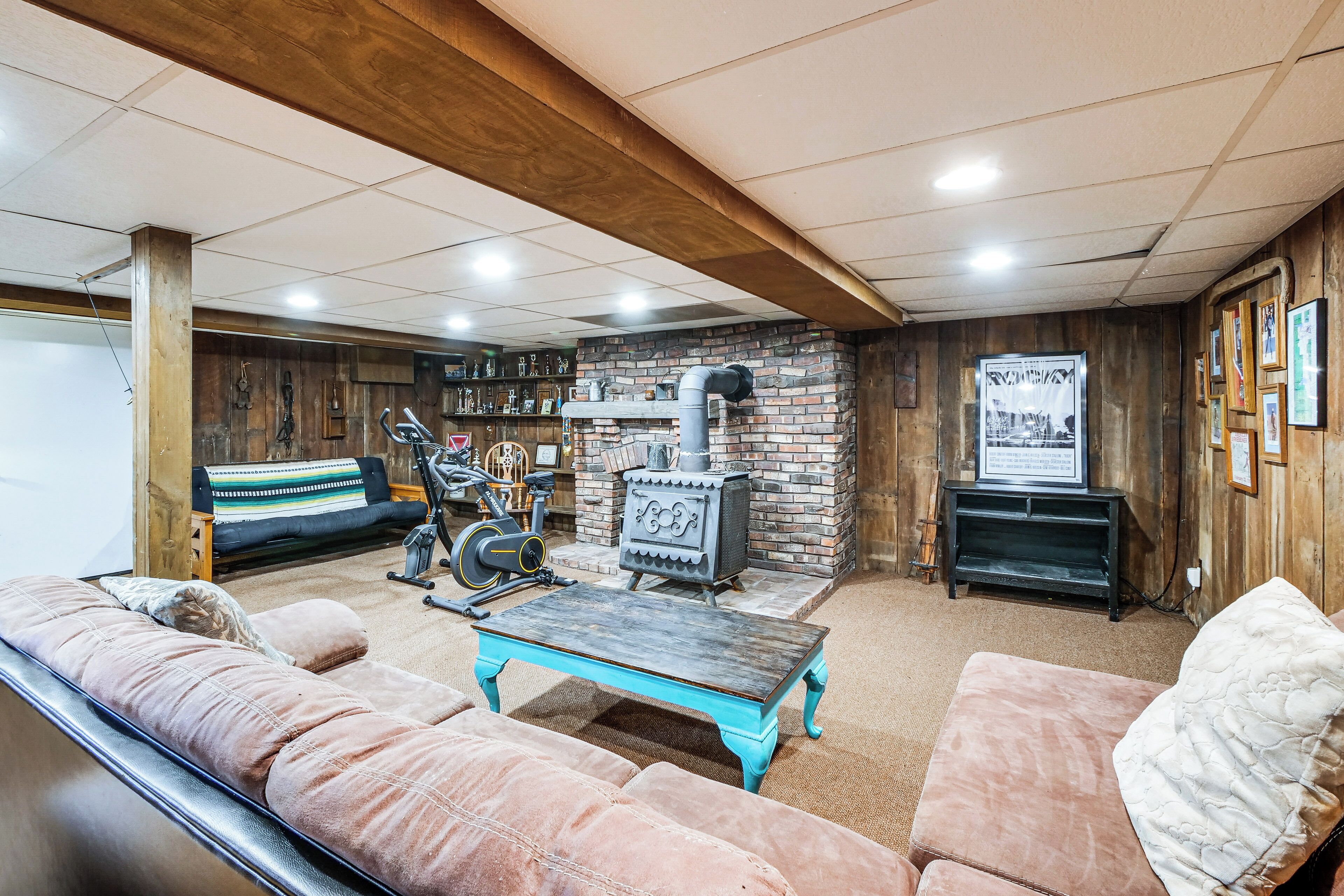 House (5 Bedrooms) | Interior