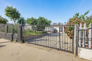 Interior - Cozy & Convenient Condo in Compton, Pets Welcome! (Compton)