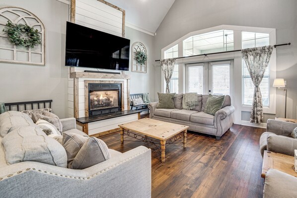 Interior - 1 Mi to Lake Fork! Countryside Escape w/ Pool (Emory)