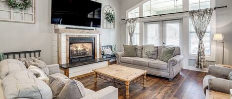 House (4 Bedrooms) | Interior