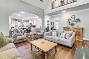 Interior - 1 Mi to Lake Fork! Countryside Escape w/ Pool (Emory)